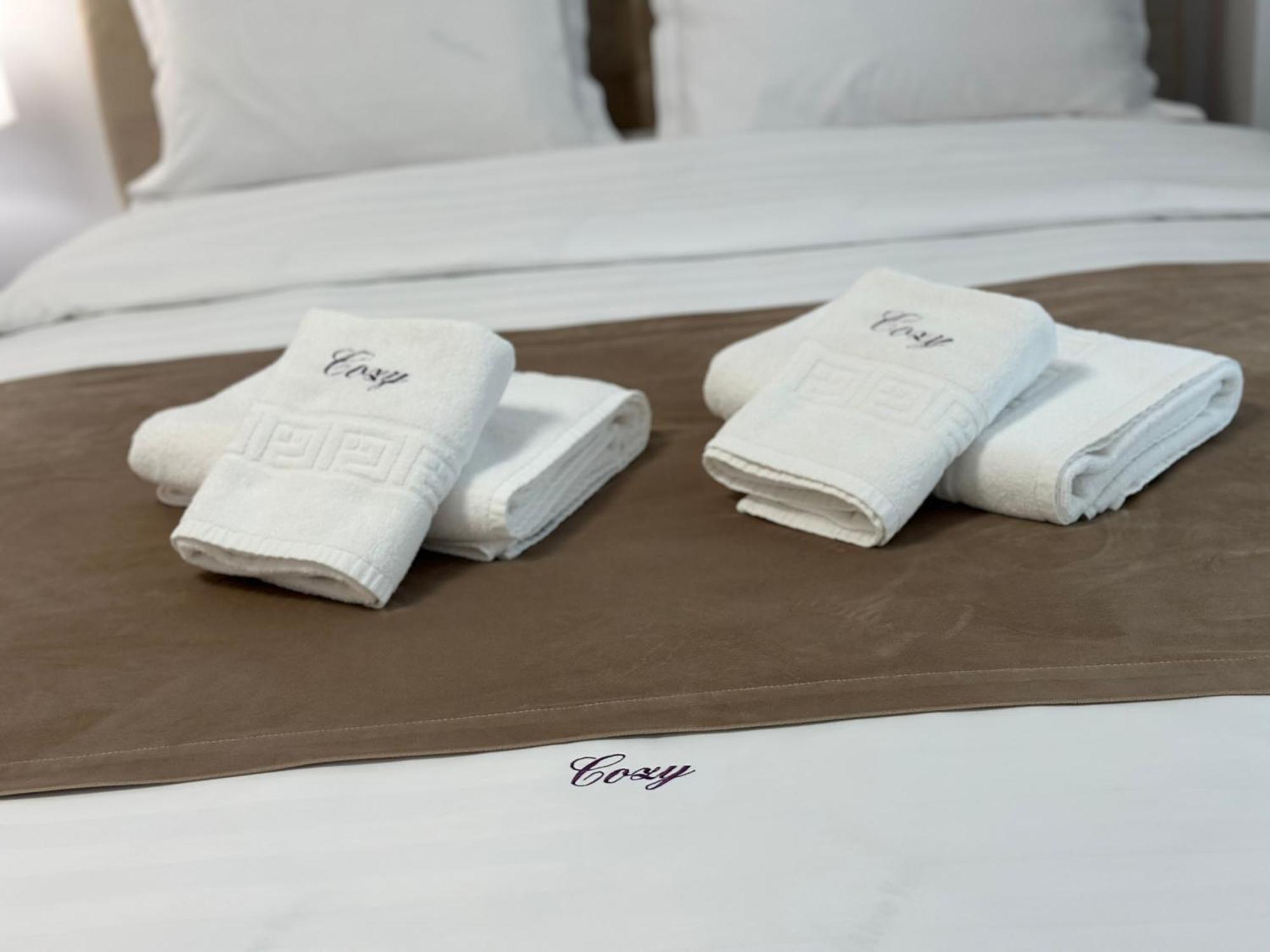 Luxury Cozy & At Unirea Towers Apartment Iasi